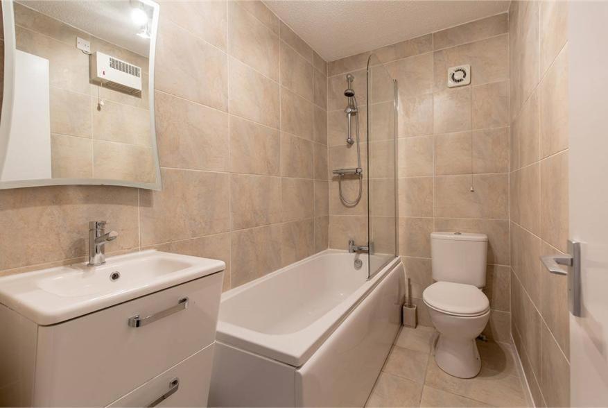 Lovely Ground Floor Apartment In Great Location At The Shore, Edinburgh Bagian luar foto
